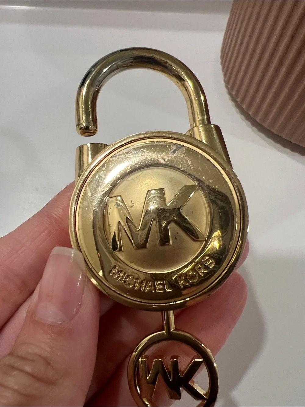 💛Michael Kors lock & key💛